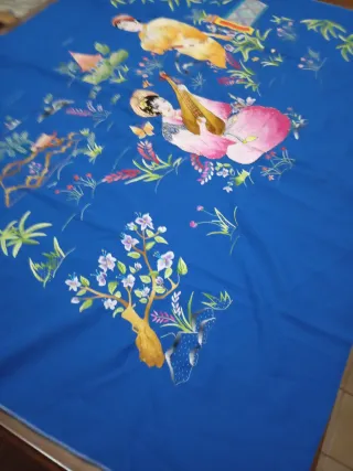 Seda bordada a mano con personajes japoneses