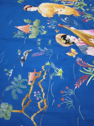 Seda bordada a mano con personajes japoneses