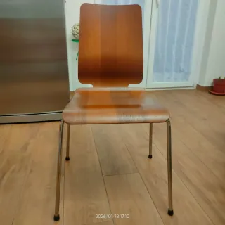 Vendo 6 sedie legno+tavolo allungabile legno