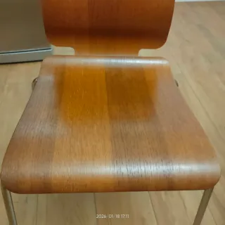 Vendo 6 sedie legno+tavolo allungabile legno