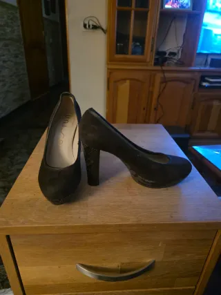 Zapatos de salón Unisa piel marrón