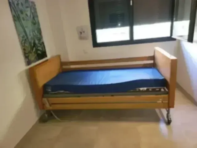 Cama articulada madera y metal