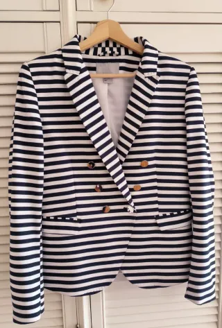 Blazer estilo marinero H&M azul marino y blanco