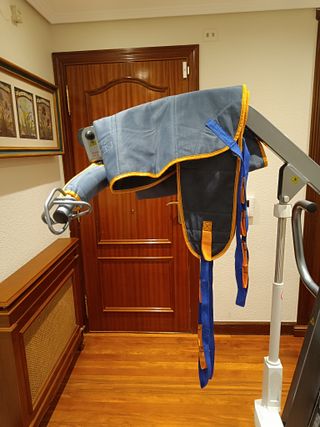 Grúa Sunlift 130 con arnés