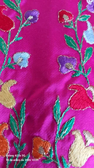 Corpiño fallera rosa fucsia bordado