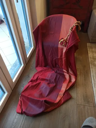 Tende a righe arancioni e rosse