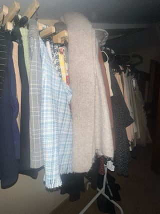 Lote Ropa Mujer. Mudanza. Armario completo.