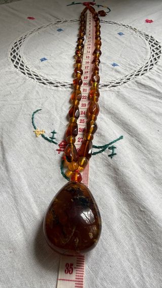 Collar de ámbar con colgante