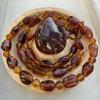 Collar de ámbar con colgante