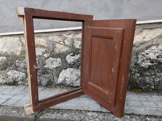 Ventana de madera abatible 50x70cm
