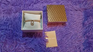 Pulsera Michael Kors con Charm