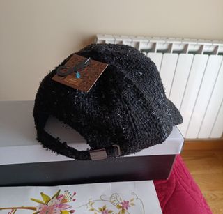 Gorra negra jaspeada ajustable nueva
