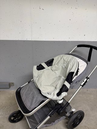 Bugaboo Fox 2 Gris - Silla y Capazo