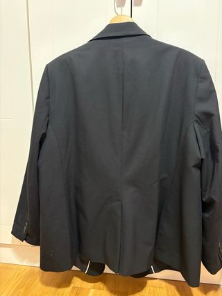 Americana Mango color negro Talla XXL / 44 / 16 c