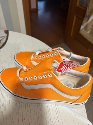 Zapatillas Vans Old Skool Naranja a estrenar.