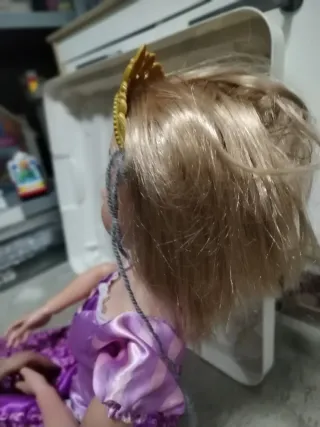 Muñeca Rapunzel con Tiara