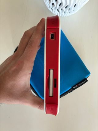 IMPOLUTA Nintendo 2DS Blanca y Roja