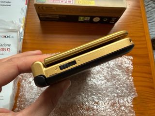 Nintendo 3DS XL Dorada + Accesorios