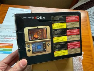 Nintendo 3DS XL Dorada + Accesorios