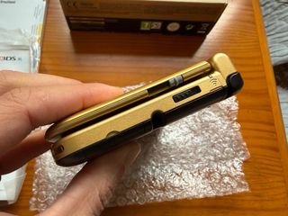 Nintendo 3DS XL Dorada + Accesorios