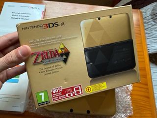 Nintendo 3DS XL Dorada + Accesorios