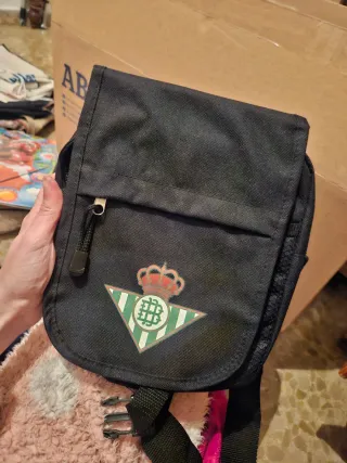 Bolso bandolera con escudo betis