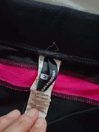 Leggings Calzedonia negros con detalles fucsia