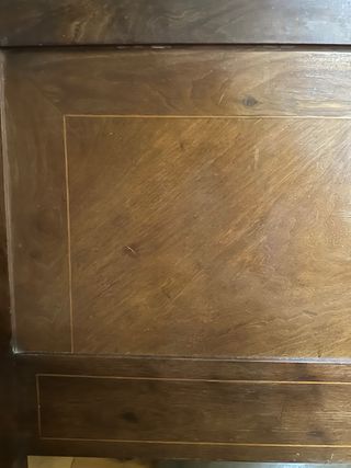 Cama individual antigua de madera