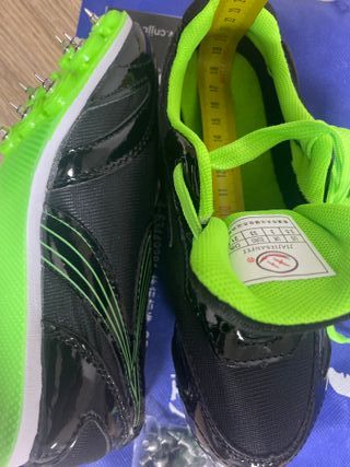 Zapatillas de clavos para atletismo T33