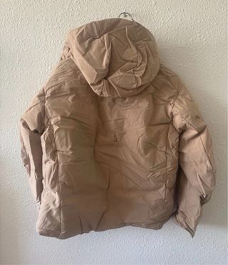 Chaqueta beige con capucha mujer