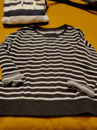 Set 4 pezzi abbigliamento