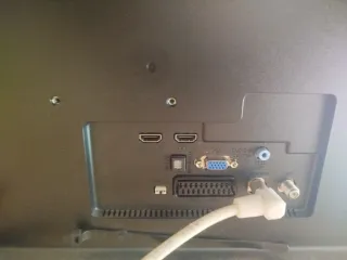 Televisor Negro No es smart tv. Tele pequeña!