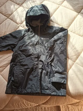 Chubasquero Columbia Negro talla S de niño