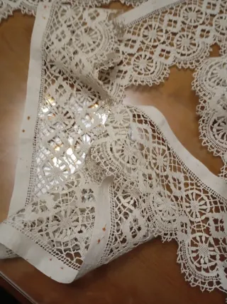 Encaje artesanal antiguo 4,85 por 13