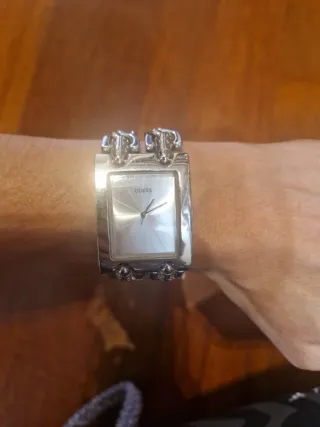 Reloj Guess Plata