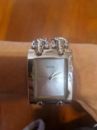 Reloj Guess Plata