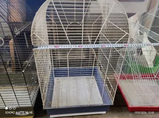 Jaulas para pájaros (varios colores)