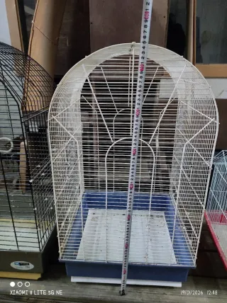 Jaulas para pájaros (varios colores)