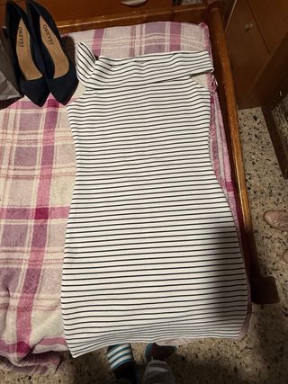 Lote 3 vestidos y tacones T36