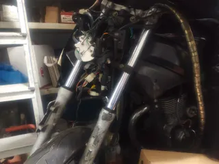 3 Daelim Roadwin 125 FI - por 1300 en total 2 inje