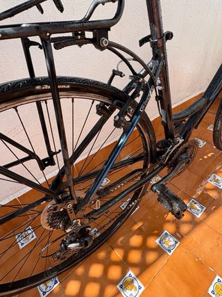 Bicicleta BH Negra y Roja