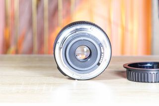 Canon EF-s 24mm f2.8 STM