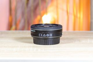 Canon EF-s 24mm f2.8 STM