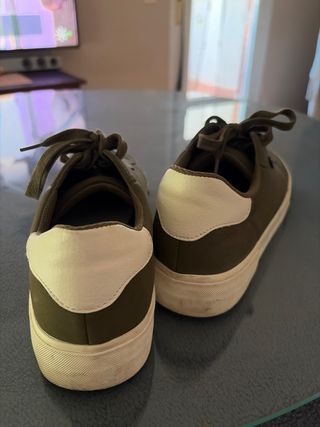 Zapatillas Bershka verde militar