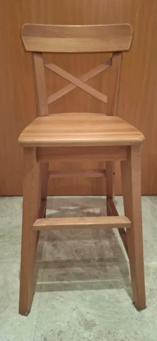 Silla infantil de madera Ikea