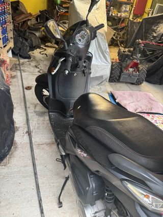 Moto SYM Symphony 125cc Scooter