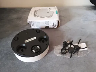 Robot aspirador inteligente pequeño