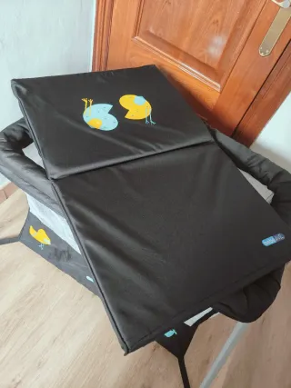 Minicuna de viaje con estampado de pájaros