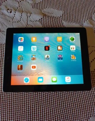 Apple iPad 2 Wi-Fi 32GB Nero,inclusi + 250 eBook,