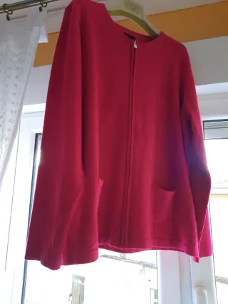 Chaqueta de punto roja con cremallera